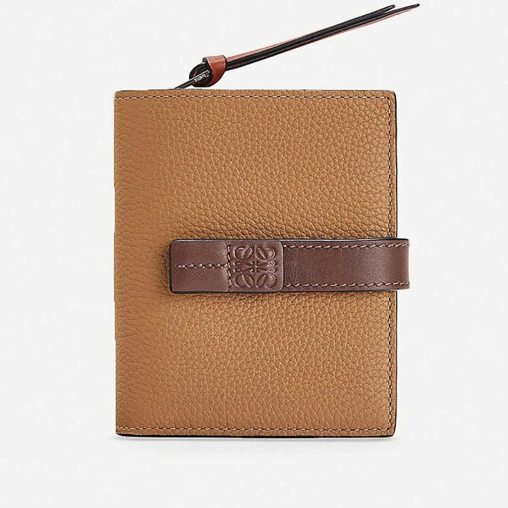 ❌SOLD❌LOEWE Compact zip leather wallet